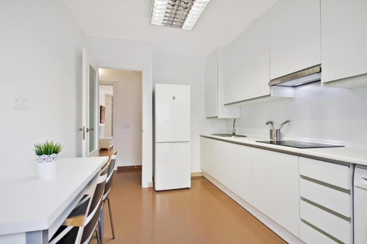 말라가 Amplio Piso Con Terraza 아파트 외부 사진